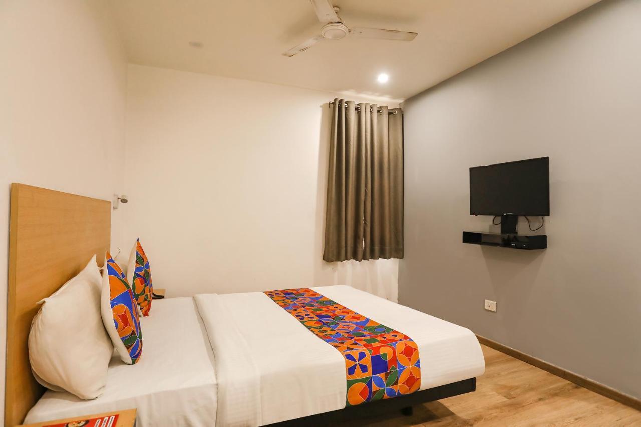 Fabhotel Golden World Ghaziabad Exterior photo